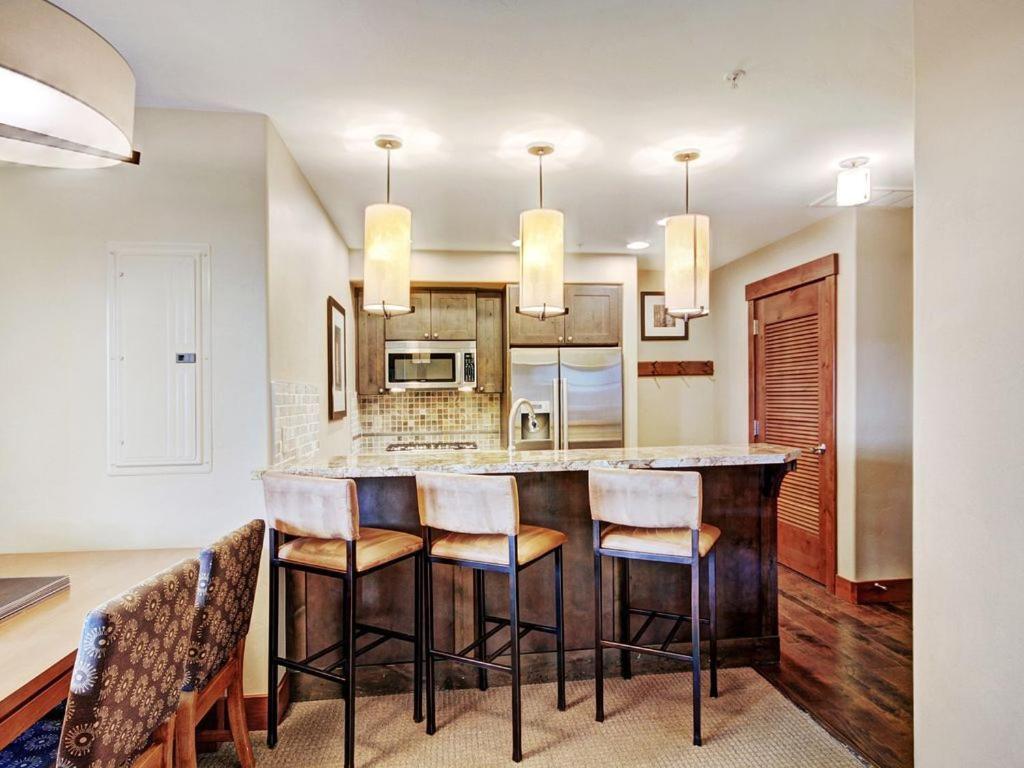 One Ski Hill Place Breckenridge Room photo
