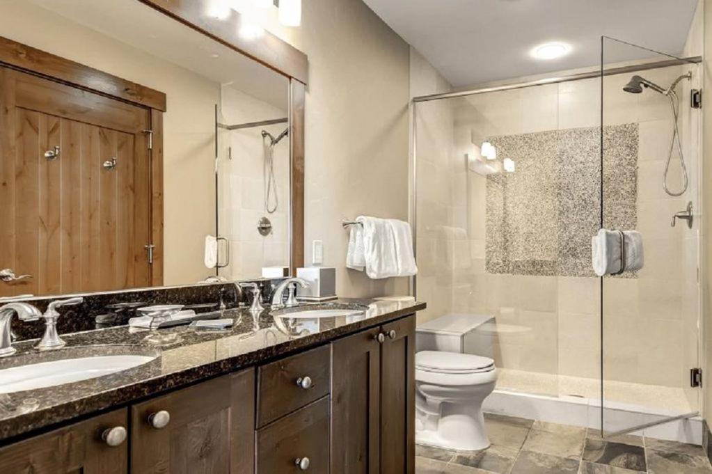 One Ski Hill Place Breckenridge Room photo