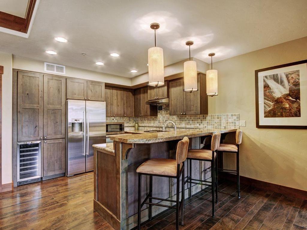 One Ski Hill Place Breckenridge Room photo