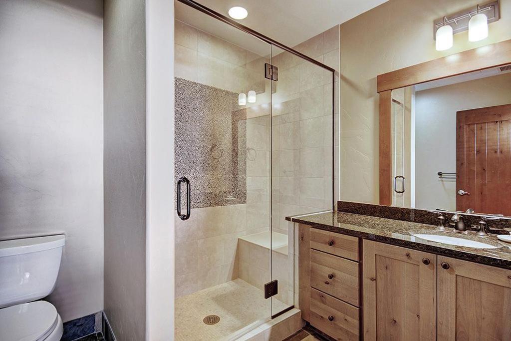 One Ski Hill Place Breckenridge Room photo
