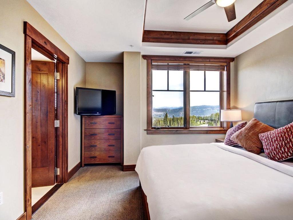 One Ski Hill Place Breckenridge Room photo