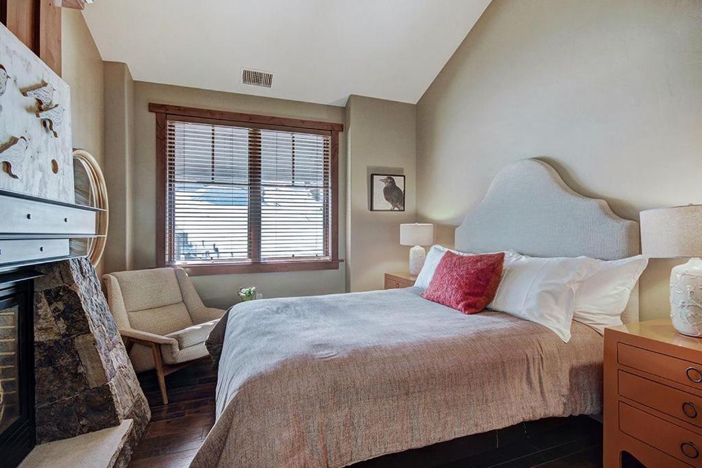 One Ski Hill Place Breckenridge Room photo